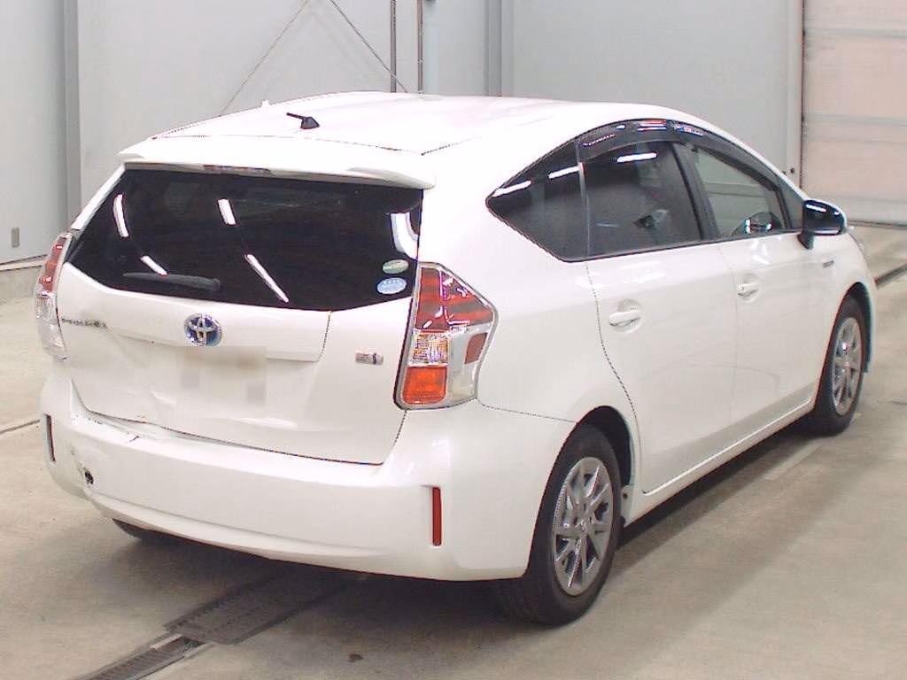 TOYOTA PRIUS ALPHA