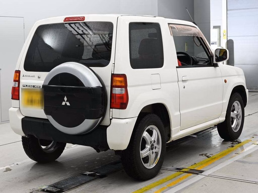 MITSUBISHI PAJERO MINI