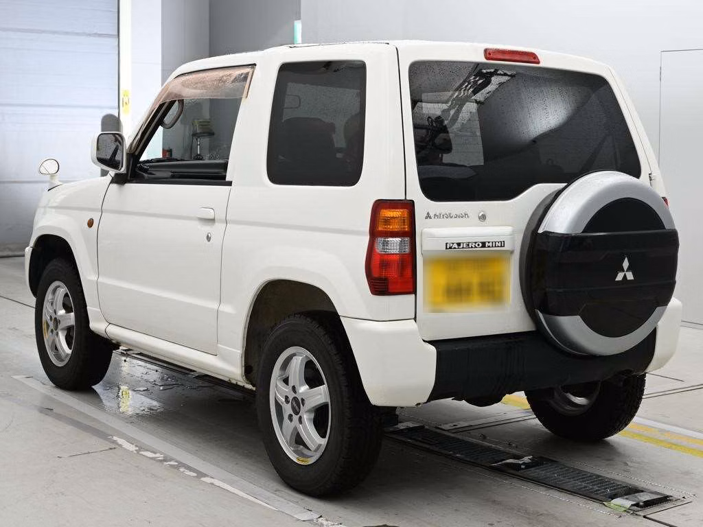 MITSUBISHI PAJERO MINI