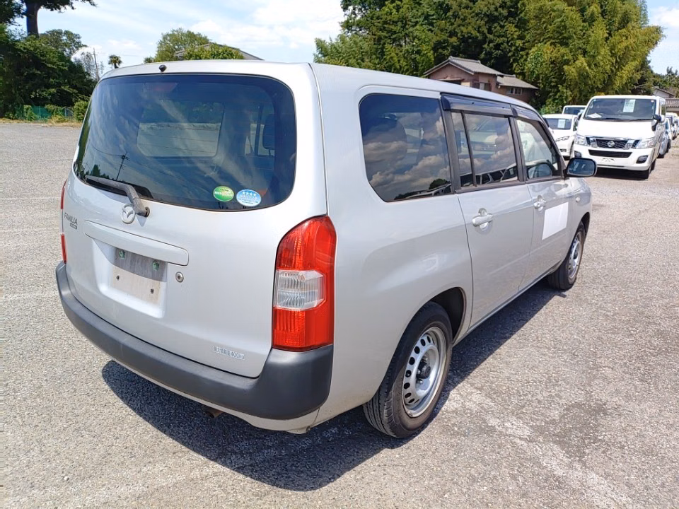 MAZDA FAMILIA