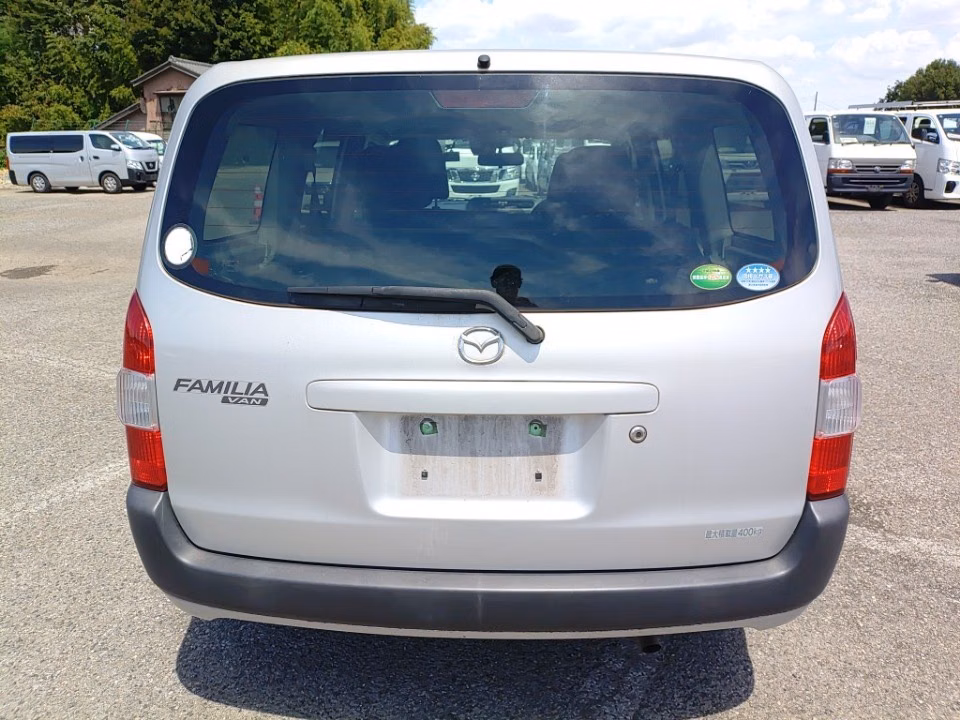 MAZDA FAMILIA