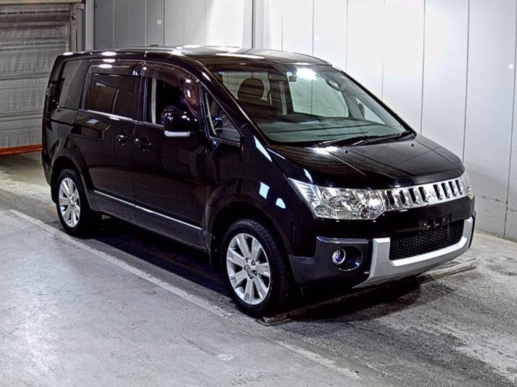 MITSUBISHI DELICA D:5