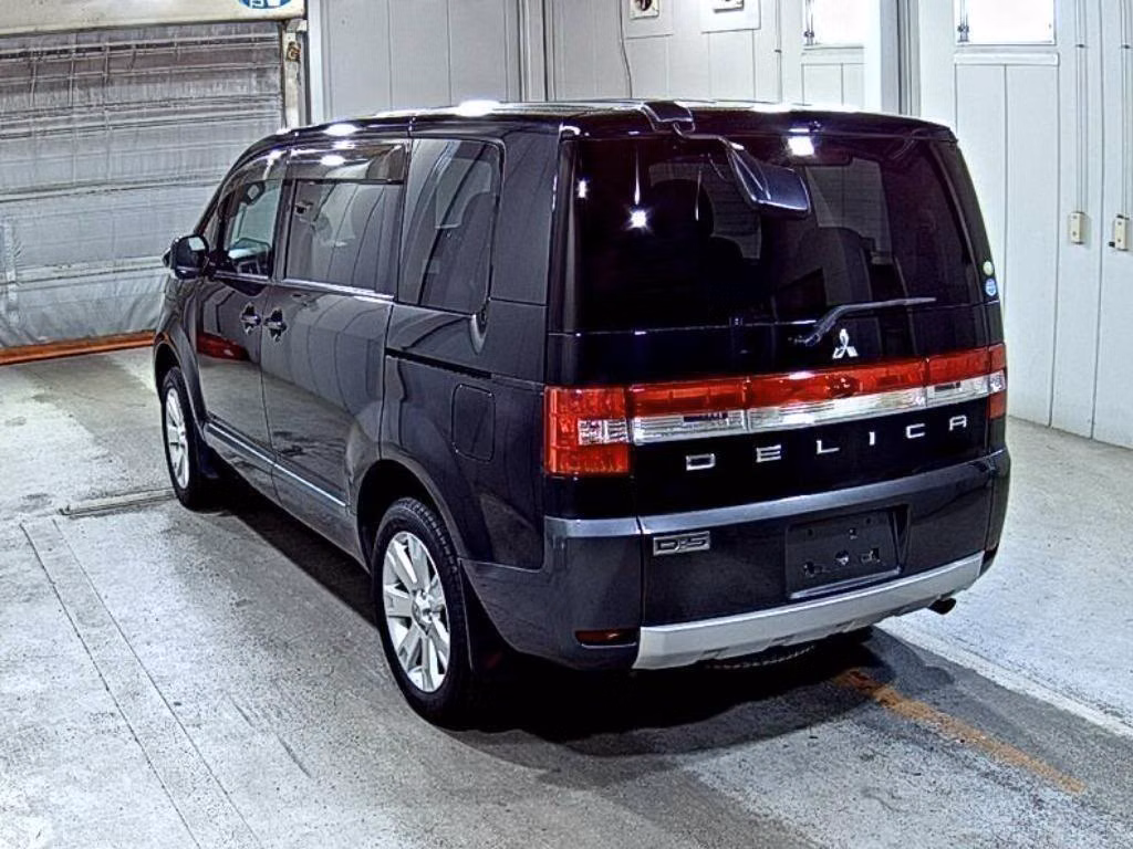 MITSUBISHI DELICA D:5