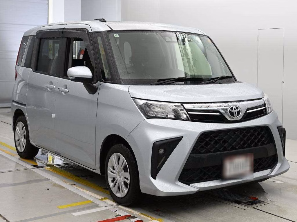 TOYOTA ROOMY
