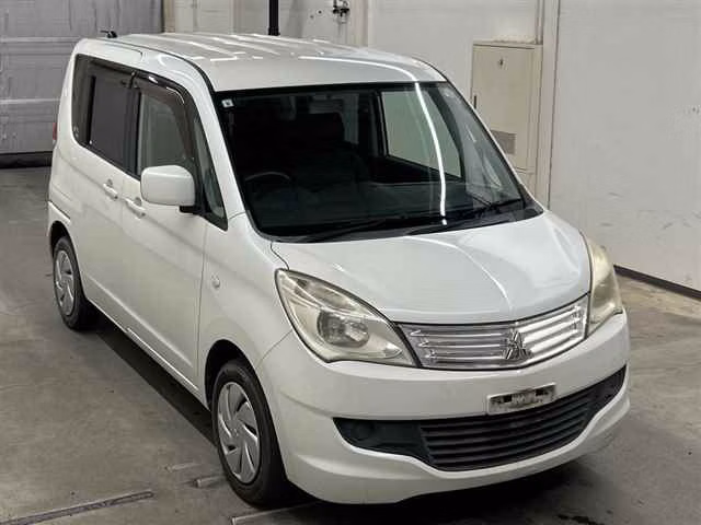 MITSUBISHI DELICA D:2