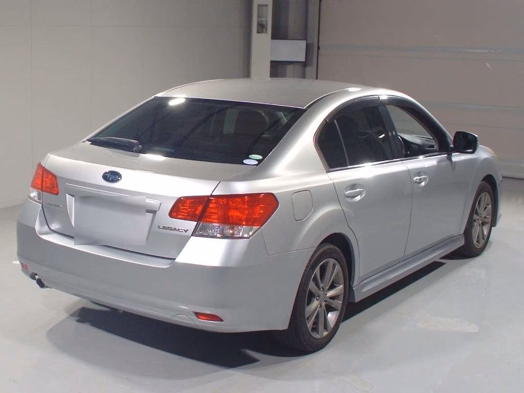 SUBARU LEGACY B4