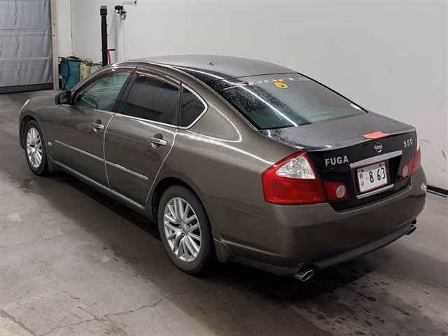 NISSAN FUGA