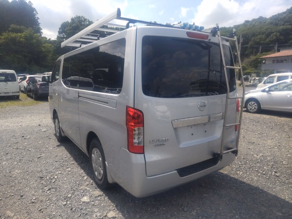 NISSAN NV350 CARAVAN