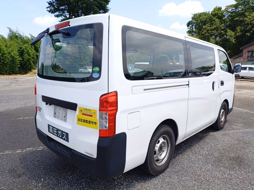 NISSAN NV350 CARAVAN