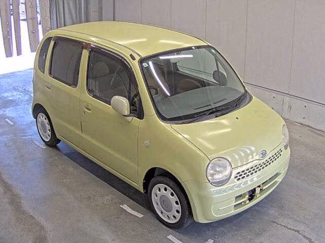 DAIHATSU MOVE LATTE