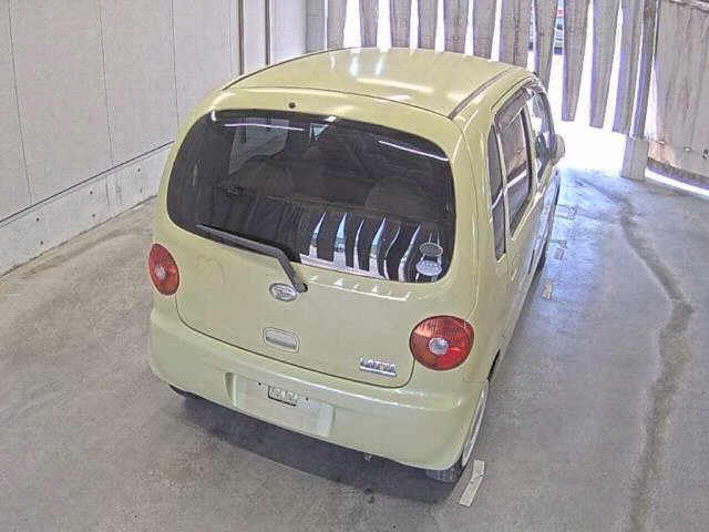 DAIHATSU MOVE LATTE