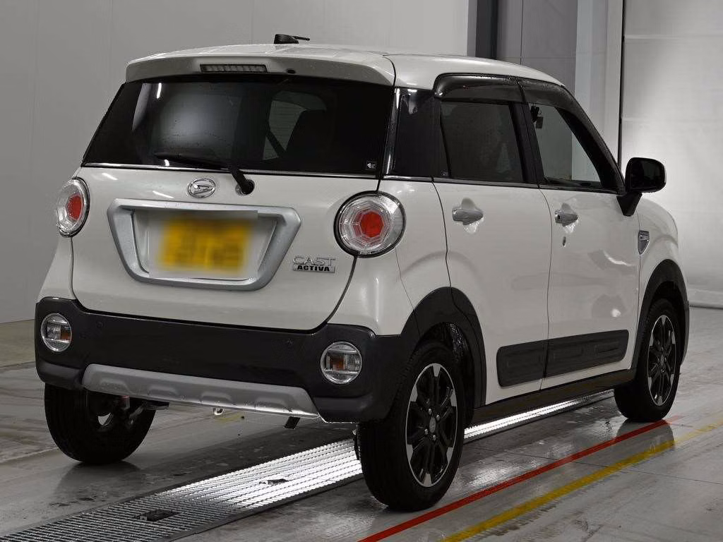 DAIHATSU CAST