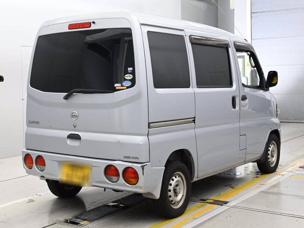 NISSAN CLIPPER