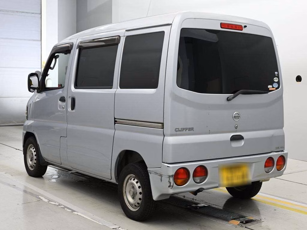 NISSAN CLIPPER