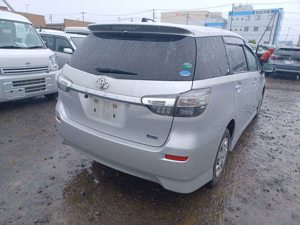 TOYOTA WISH