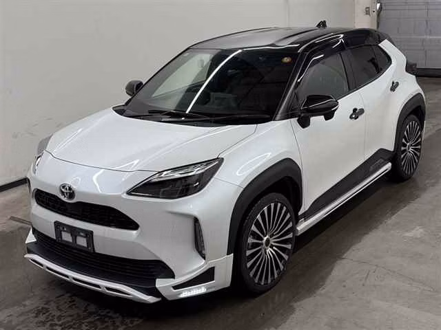 TOYOTA YARIS CROSS