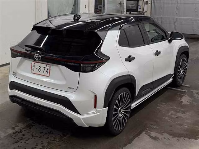 TOYOTA YARIS CROSS
