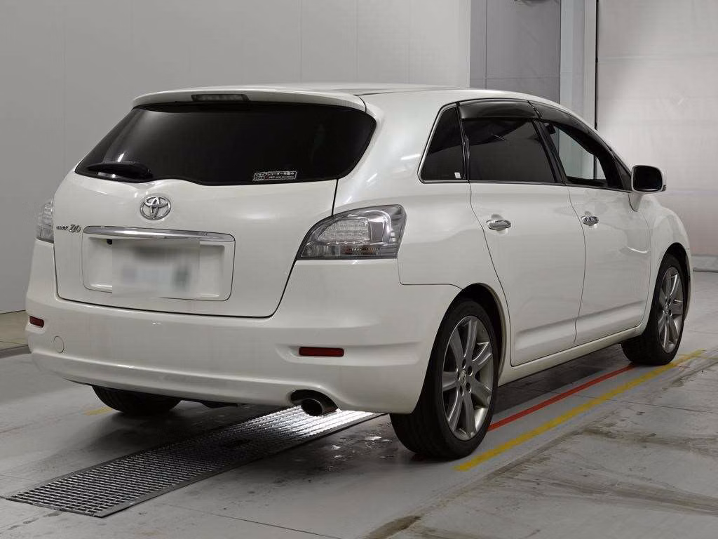 TOYOTA MARK X ZIO