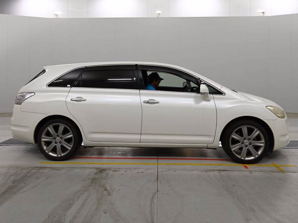 TOYOTA MARK X ZIO