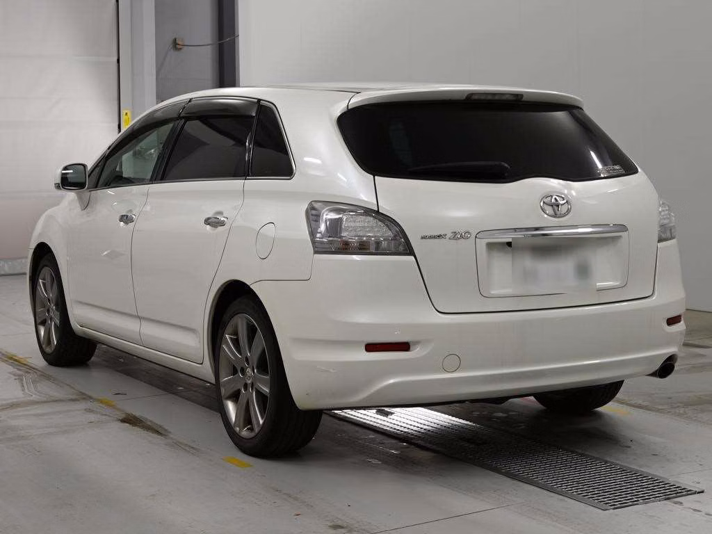 TOYOTA MARK X ZIO