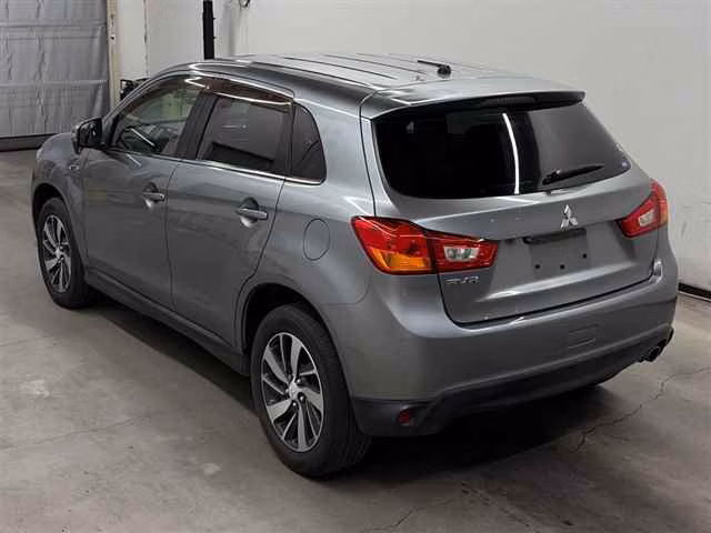 MITSUBISHI RVR
