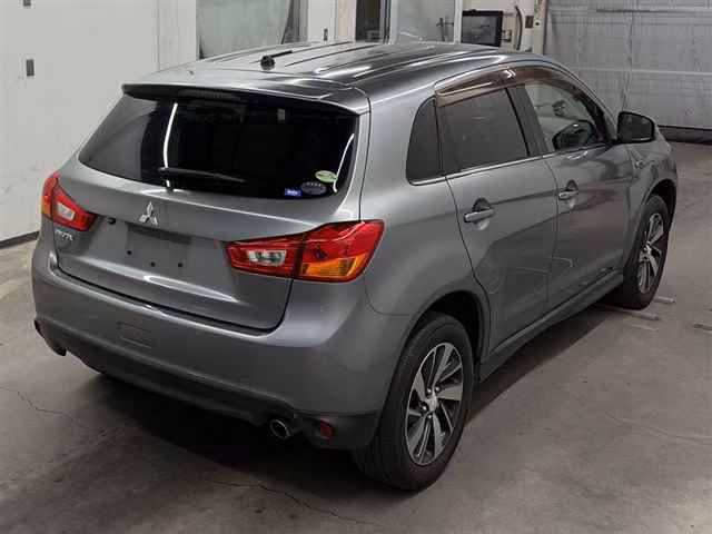 MITSUBISHI RVR