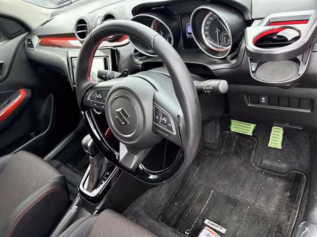 SUZUKI SWIFT