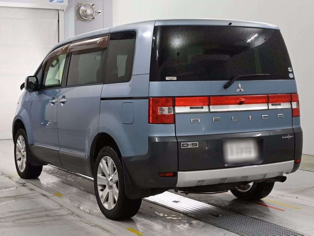MITSUBISHI DELICA D:5