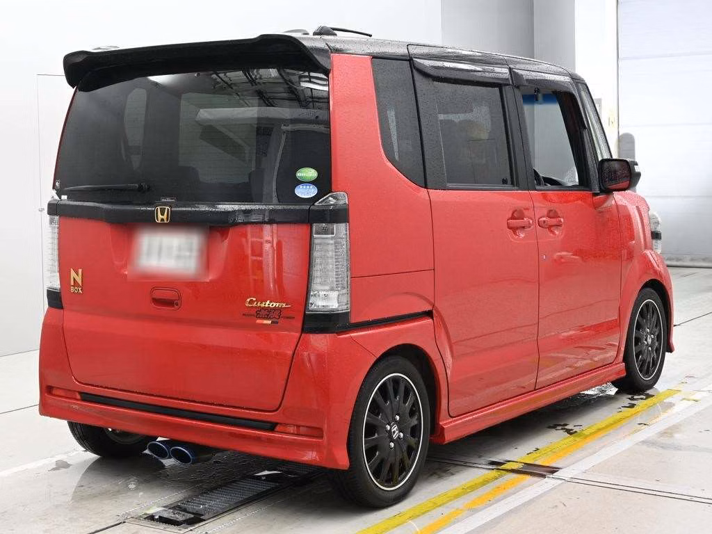 HONDA N-BOX