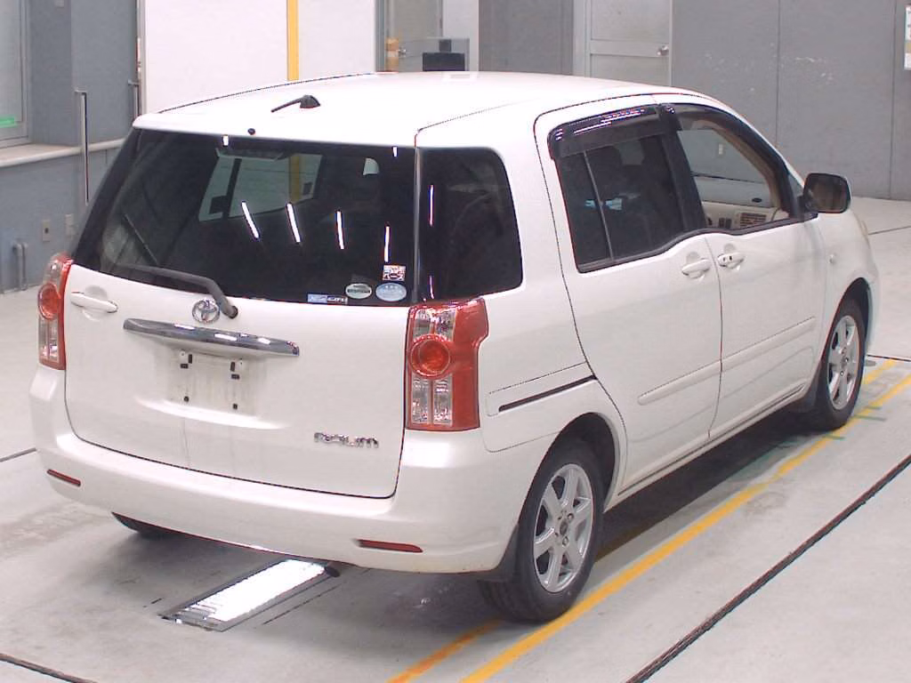 TOYOTA RAUM