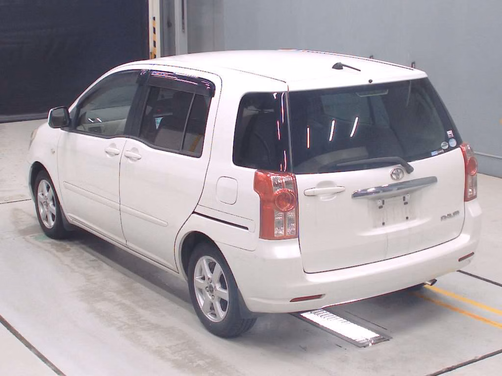 TOYOTA RAUM