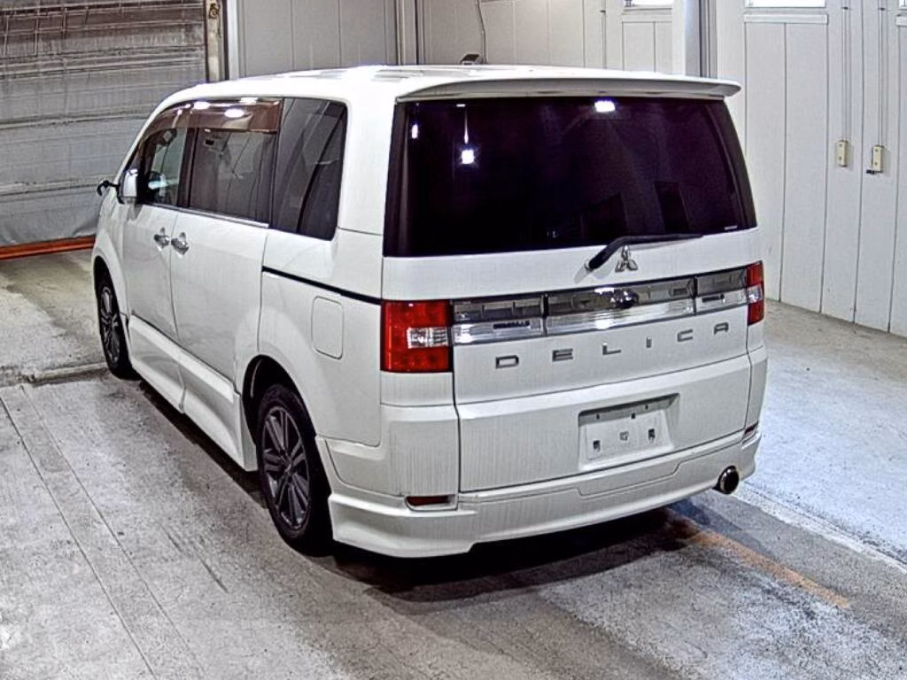 MITSUBISHI DELICA D:5