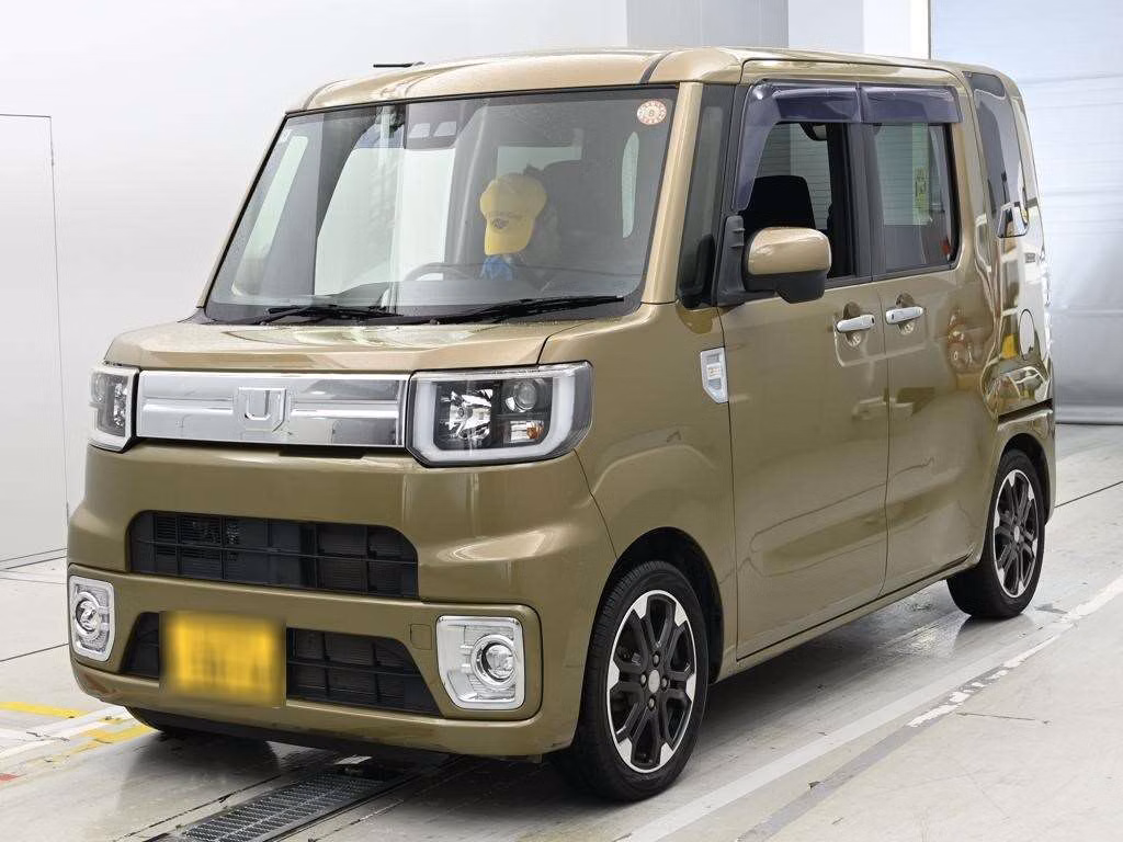 DAIHATSU WAKE