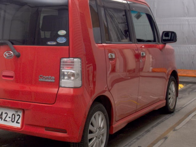 DAIHATSU MOVE CONTE