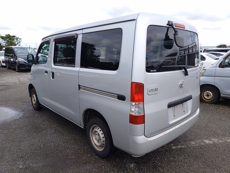 TOYOTA LITE ACE