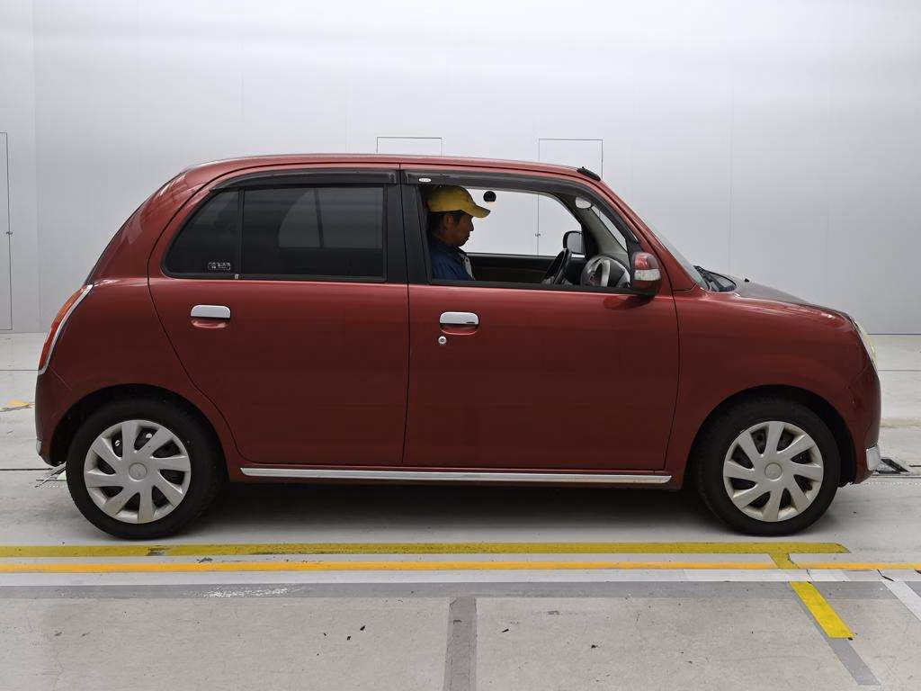 DAIHATSU MIRA GINO