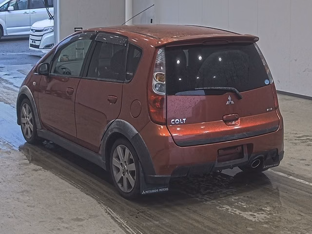 MITSUBISHI COLT