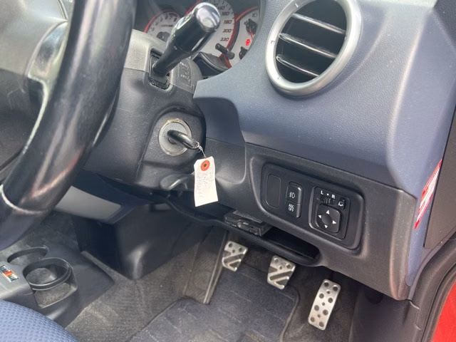MITSUBISHI COLT