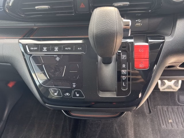 MITSUBISHI EK X