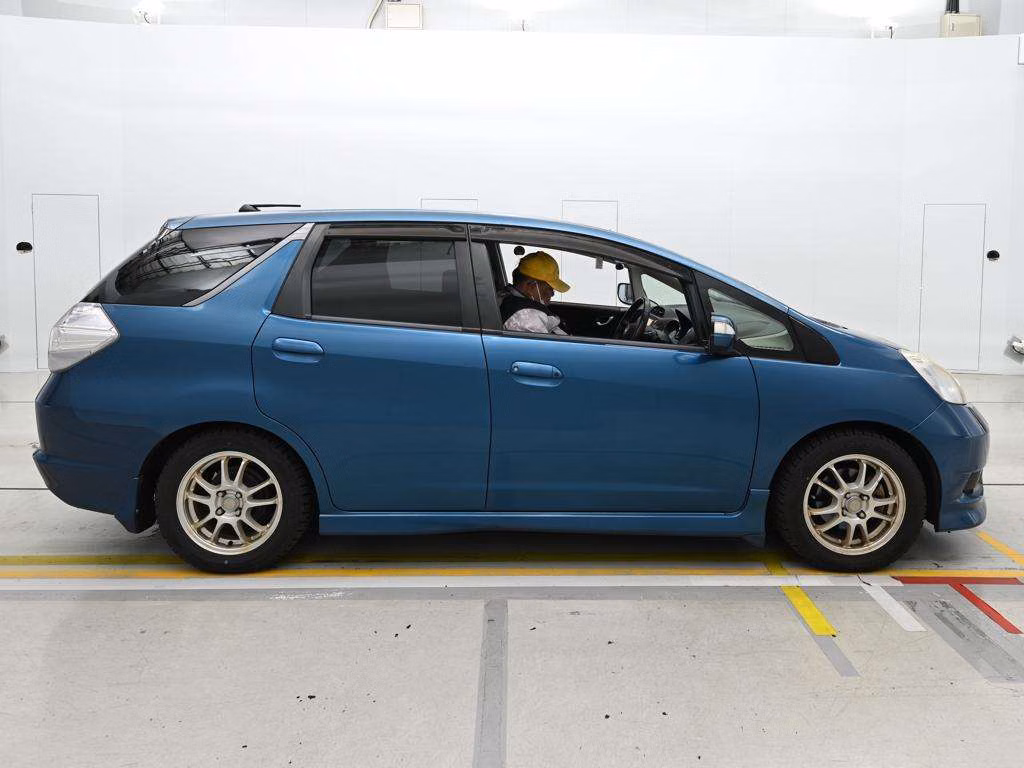 HONDA FIT SHUTTLE