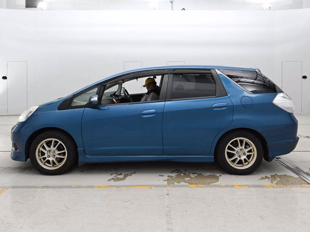 HONDA FIT SHUTTLE