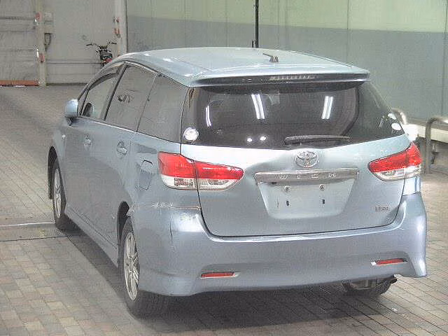 TOYOTA WISH