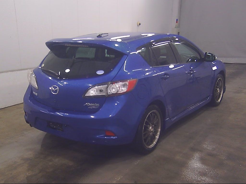 MAZDA AXELA
