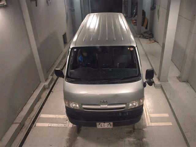 TOYOTA REGIUS ACE