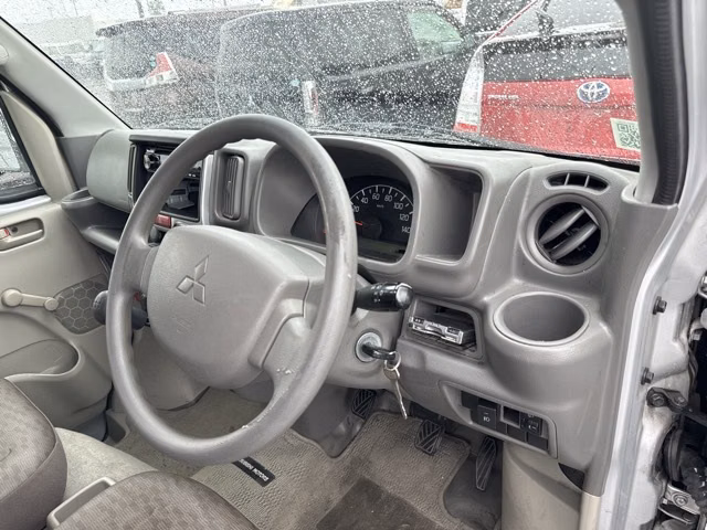 MITSUBISHI MINICAB
