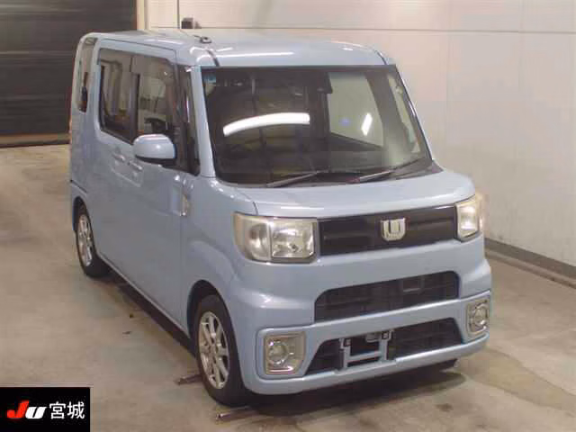 DAIHATSU WAKE