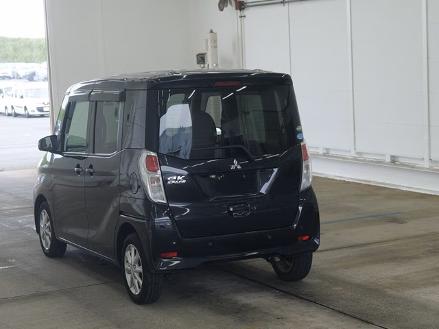 MITSUBISHI EK SPACE