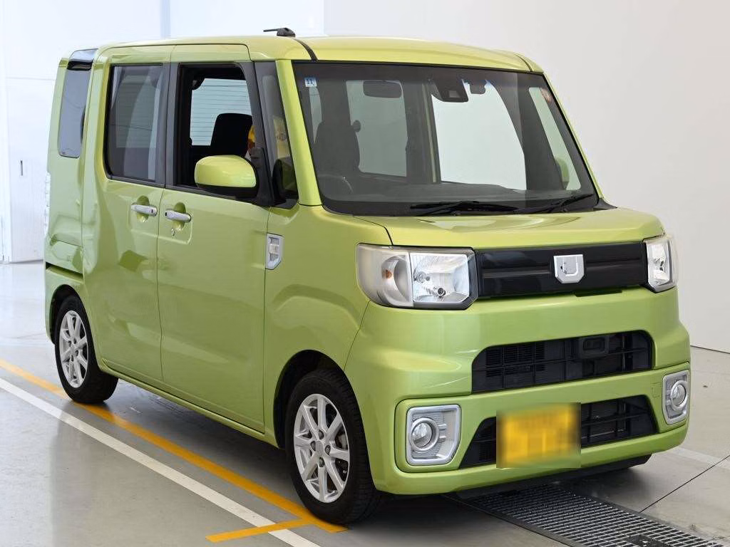 DAIHATSU WAKE