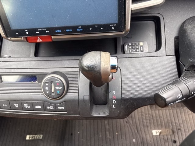 HONDA FREED SPIKE