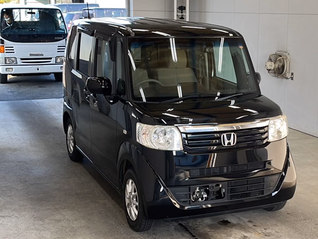 HONDA N-BOX+